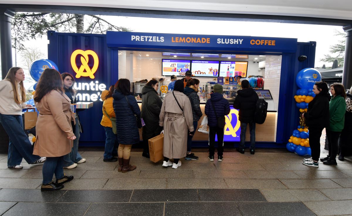 auntie-annes-cheshire-oaks3.jpg